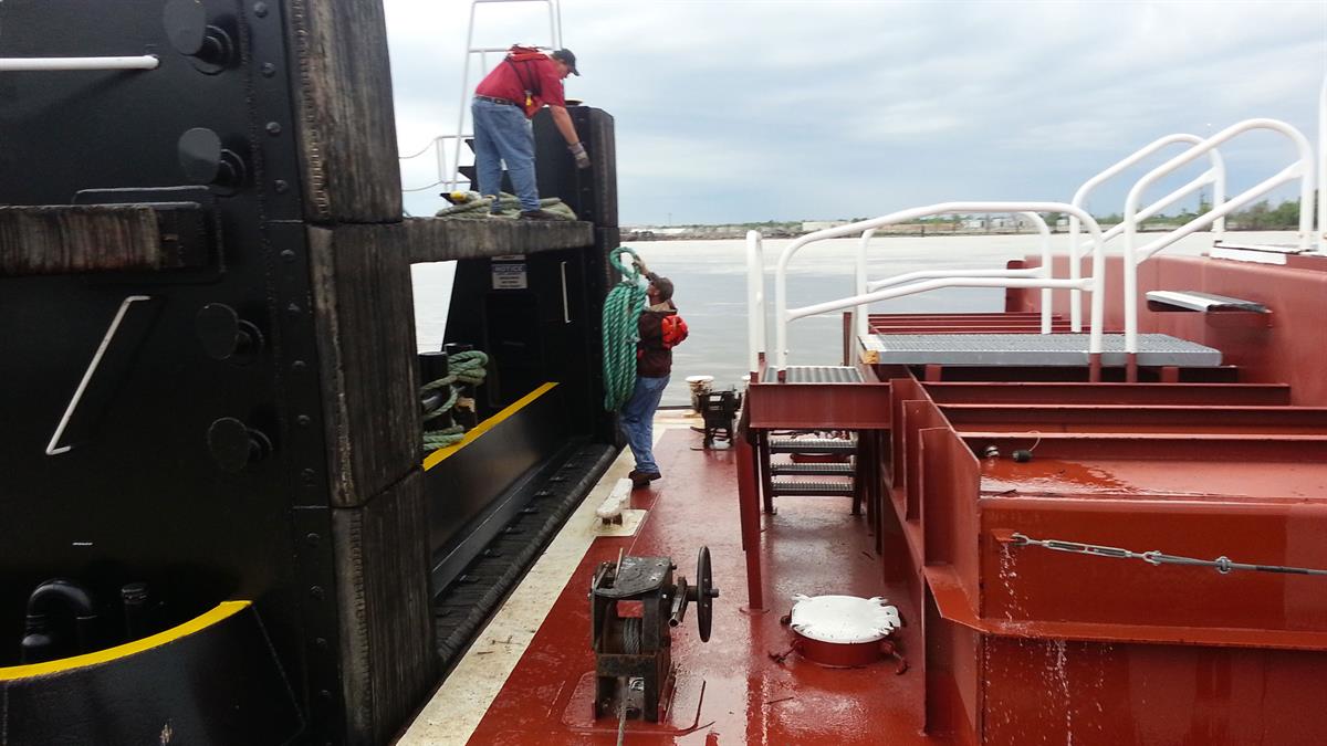 Now Hiring Deckhands for Towboats and Barges | Marquette 